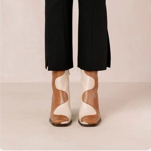 Alohas Blair Camel Cream Boots